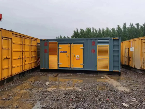 莆田柴油发电机如何判断干式空气滤清器是否需要更换？